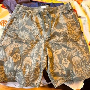 Set of 2 GAP 9” Easy Shorts Men size S